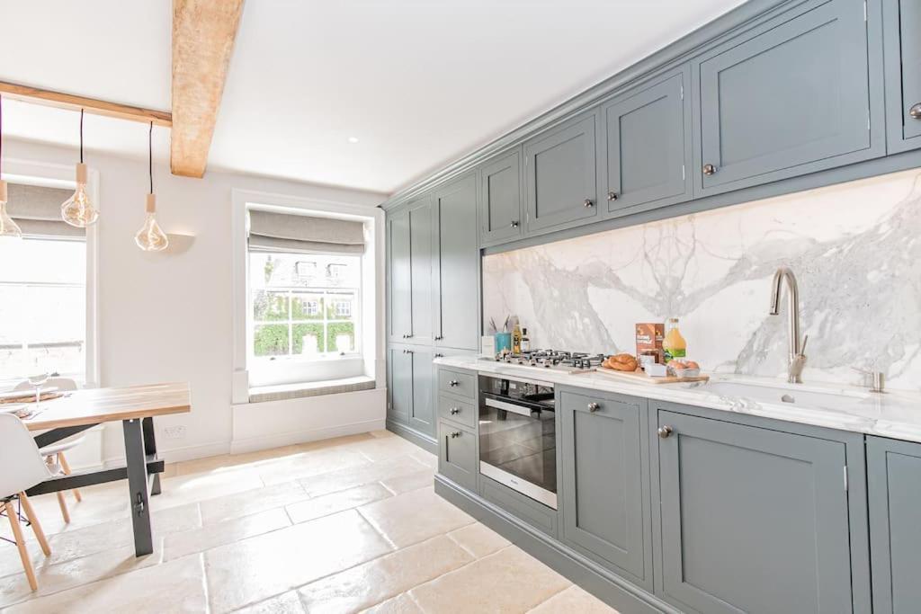 Oxfordshire Living - The Vanbrugh Apartment - 伍德斯托克 外观 照片